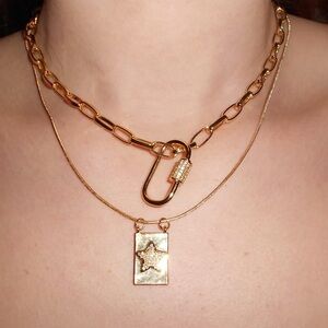 Gold Star Pendant Necklace